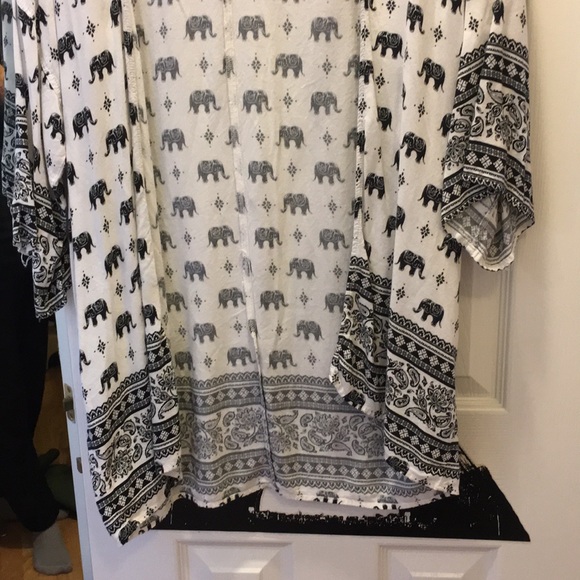 Kimono - Picture 2 of 2